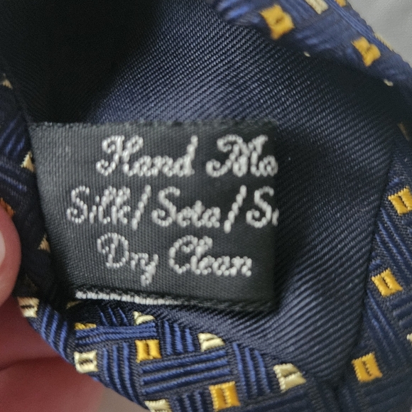 HOLLIDAY & BROWN Silk Macclesfield Navy Basket Weave Tie - Picture 8 of 9